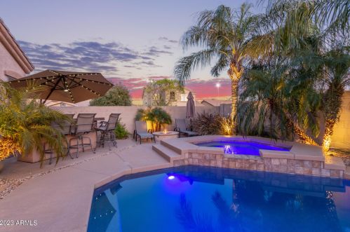 18039 Paradise Ln, Sun City, AZ 85388-1643