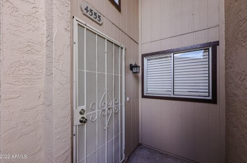 4555 Continental Dr, Glendale AZ  85308-3443 exterior