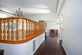 1222 Daniels Dr, Los Angeles CA  90035-1104 exterior