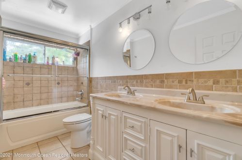 23 Yorkshire Dr, Jackson Twp NJ  08527-2626 exterior