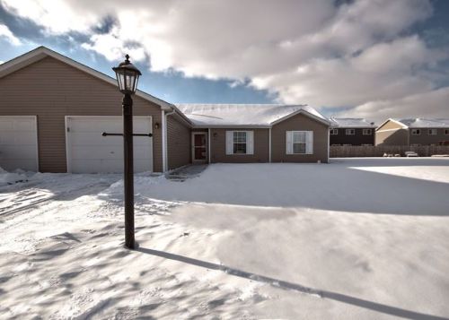 711 Chandler Dr, Otis, IN 46391-1801