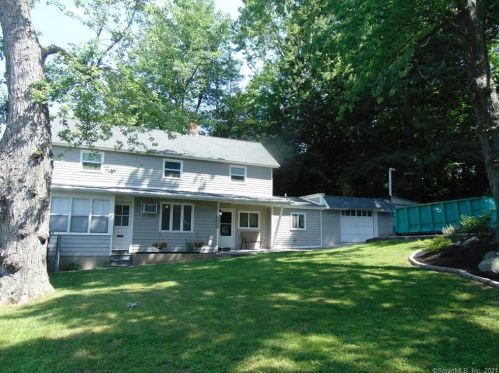 27 Oak St, Waterbury, CT 06705-1126