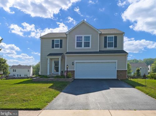57 Charter Gate Dr, Fredericksburg, VA 22406-8206