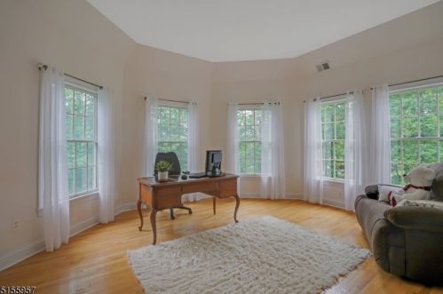 8 Forest View Dr, Martinsville NJ  08836-2039 exterior