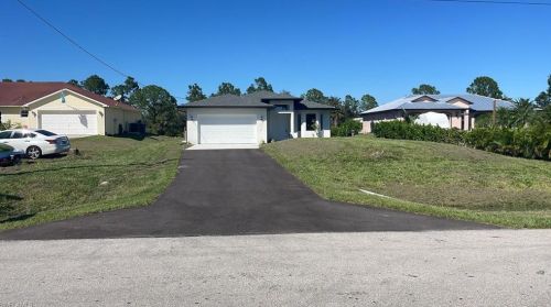 2555 68th Ave, Naples, FL 34120-6451