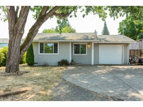 202 Church St, Grand Island, OR 97114-9766