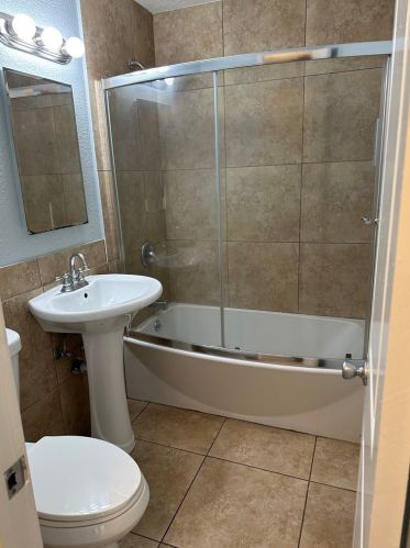 1712 Cherry Ave, Long Beach CA  90806-5821 exterior
