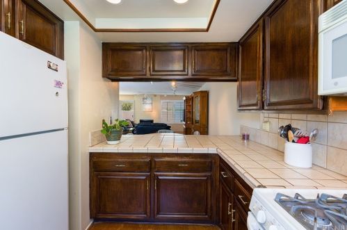 20056 Avenue Of The Oaks, Santa Clarita CA  91321-1361 exterior