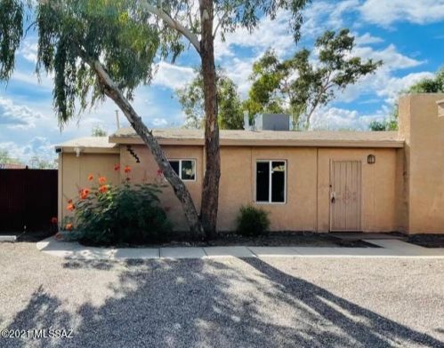 2641 Alvernon Way, Tucson AZ  85712-1760 exterior