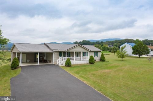 2061 Old Fields Rd, Purgitsville, WV 26845-8637