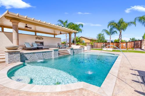 981 Park Ave, San Jacinto CA  92583-5407 exterior