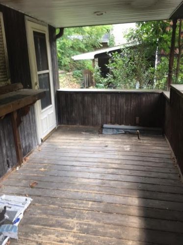 101-102 Eads St, Pittsburgh PA  15210-2734 exterior