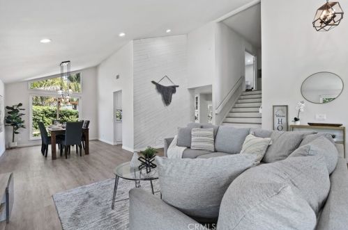 22112 Comanche Rd, El Toro CA  92630-3510 exterior