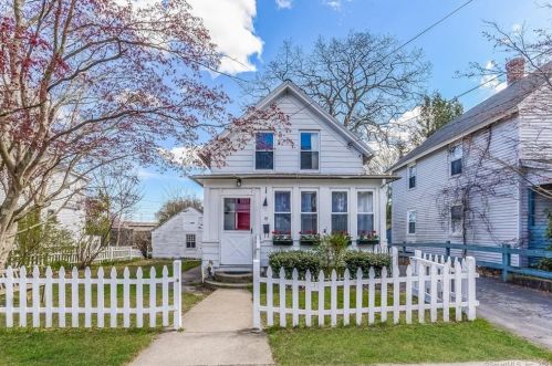 15 Cliff St, United States Coast Guard Ac, CT 06320-5401