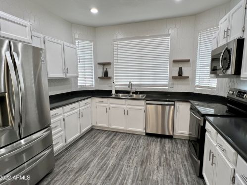 60 Heritage Dr, Gilbert, AZ 85234-5916