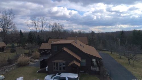 321 Seaman Rd, Circleville, NY 10919-3106