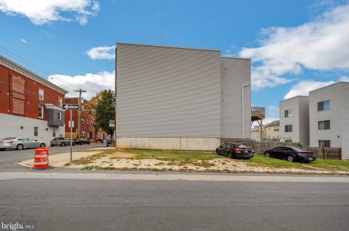 1603 Marshall St, Philadelphia PA  19122-2921 exterior