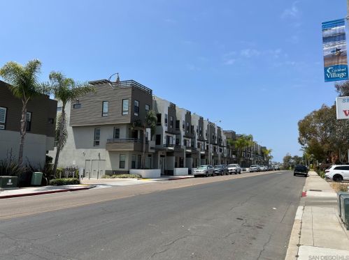 2555 State St, Carlsbad CA  92008-1623 exterior