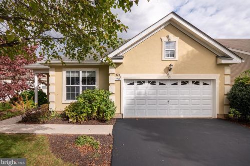 1905 Alexander Dr, Macungie, PA 18062-8785