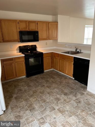 229 Northdown Dr, Dover, DE 19904-9745