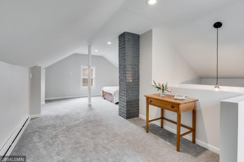 807 Hamline Ave, Saint Paul MN  55104-1300 exterior