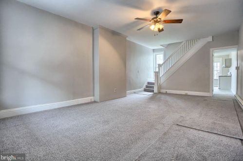 627 Oxford St, Harrisburg PA  17110-2521 exterior