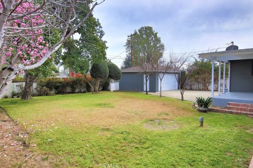 1378 1st Ave, Upland CA  91786-3220 exterior