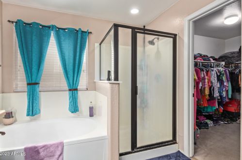 967 Leslie Ave, San Tan Valley AZ  85140-4439 exterior