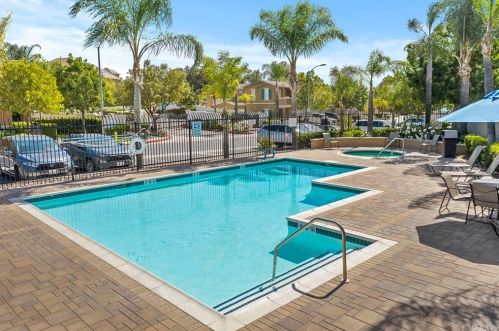 33433 Emerson Way, Temecula CA  92592-5313 exterior