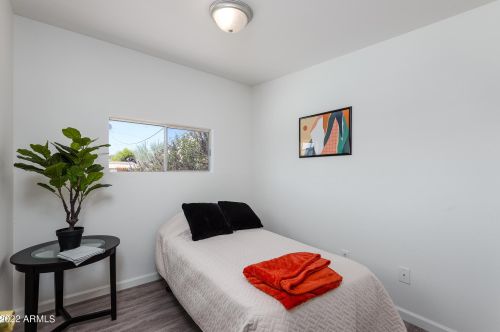 3906 13th Pl, Phoenix AZ  85014-4904 exterior