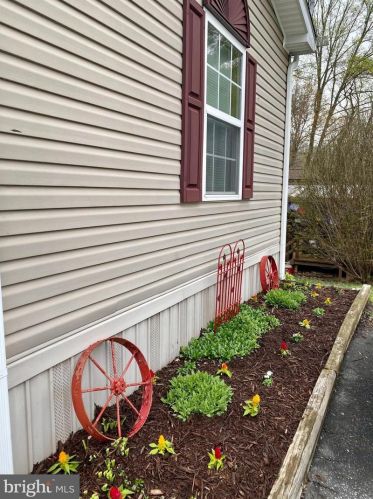 129 Locust Ln, Smithville PA  17560-9758 exterior