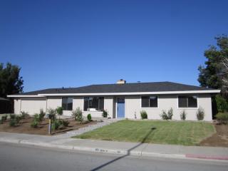 931 Clearview Dr, Hollister, CA 95023-5176