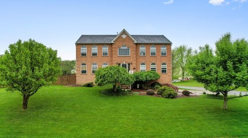 1328 Morgan Cir, Canonsburg, PA 15317-9539