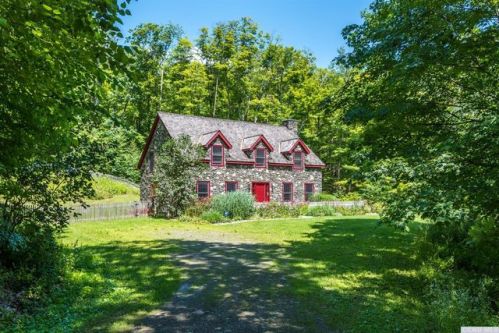 218 White Hill Rd, Hillsdale, NY 12529-5838