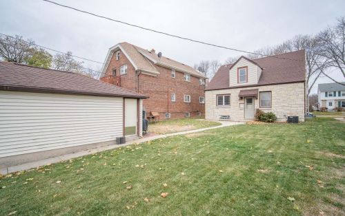 3172 42, Milwaukee WI 53215-4030 exterior