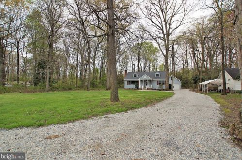 221 Hazelwood Ct, Dover, DE 19901-1412