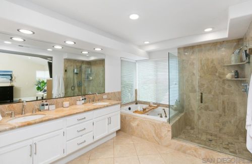 4780 Tarantella Ln, San Diego CA  92130-2466 exterior