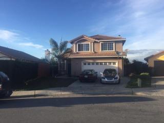 1024 Eagle Dr, Salinas CA  93905-4446 exterior