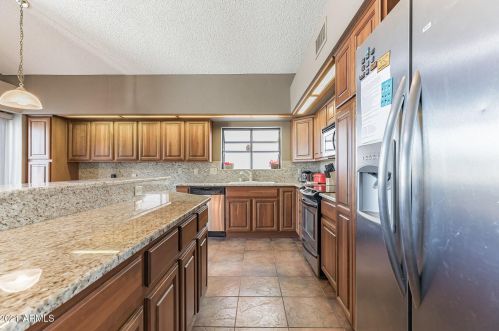 6904 Morrow Dr, Glendale AZ  85308-5850 exterior