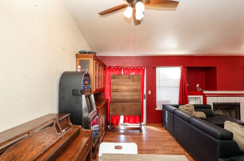 1011 Grackle Ct, Newman CA  95360-1861 exterior