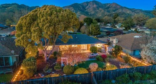 8931 Oak Trail Dr, Santa Rosa, CA 95409-6412