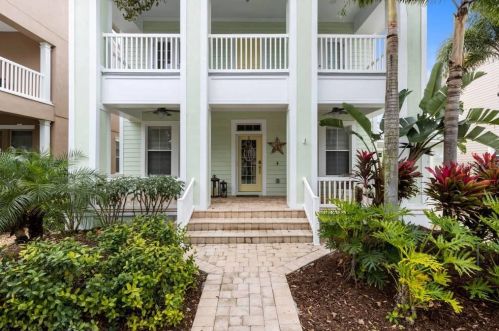 408 Manns Harbor Dr, Ruskin, FL 33572-3313