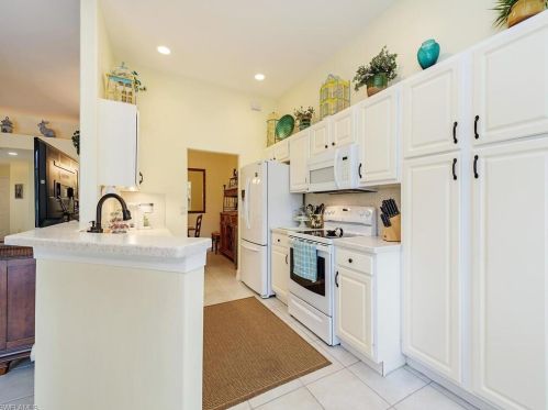 9292 Spring Run Blvd, Bonita Springs FL 34135-3614 exterior