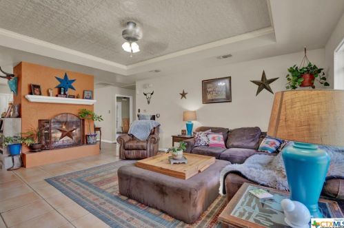 2520 Blumberg Park, Seguin, TX 78155-3002