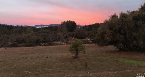 5480 Canyon Rd, Willits CA  95490-9242 exterior