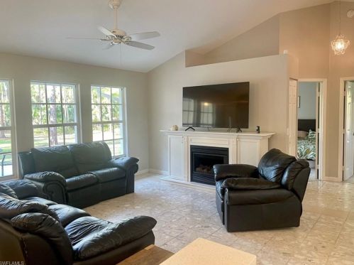 4580 1st Ave, Naples FL  34119-2651 exterior