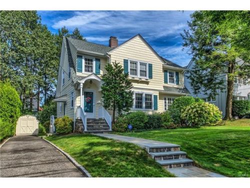 530 Stellar Ave, New Rochelle, NY 10803-2440