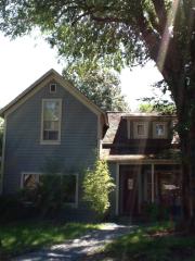 84 Dewey St, Ashland, OR 97520-2109
