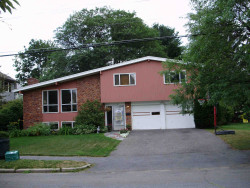 60 Esty Farm Rd, Newton, MA 02459-3608