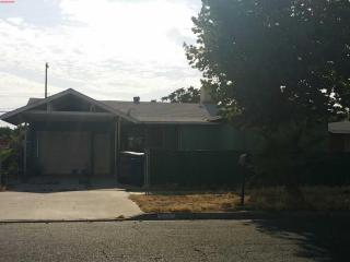217 B St, Tulare, CA 93274-3616